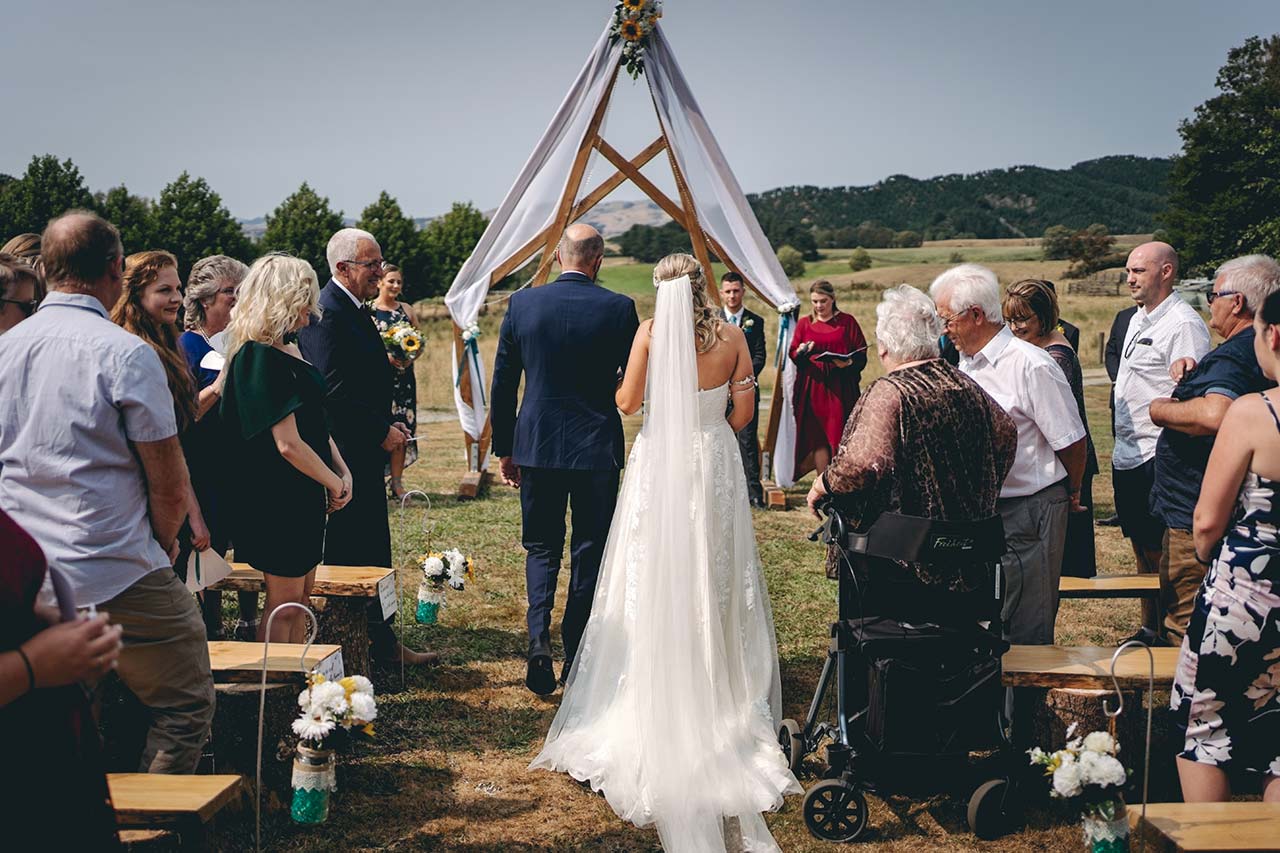 Love Blossoms at Rosenvale: A Rustic and Tranquil Hidden Gem in Te Awamutu