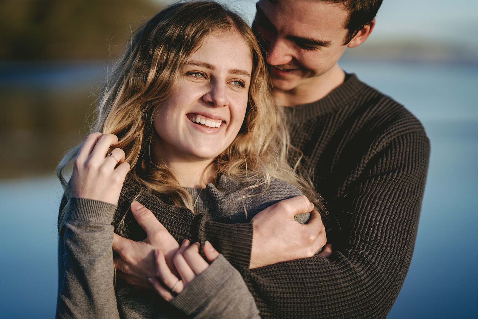Raglan loukout couple's session
